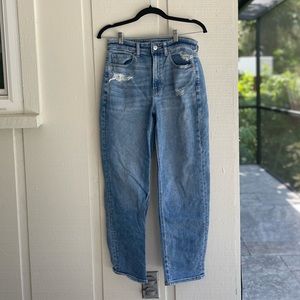 AMERICAN EAGLE JEANS | MOM JEANS SIZE 6